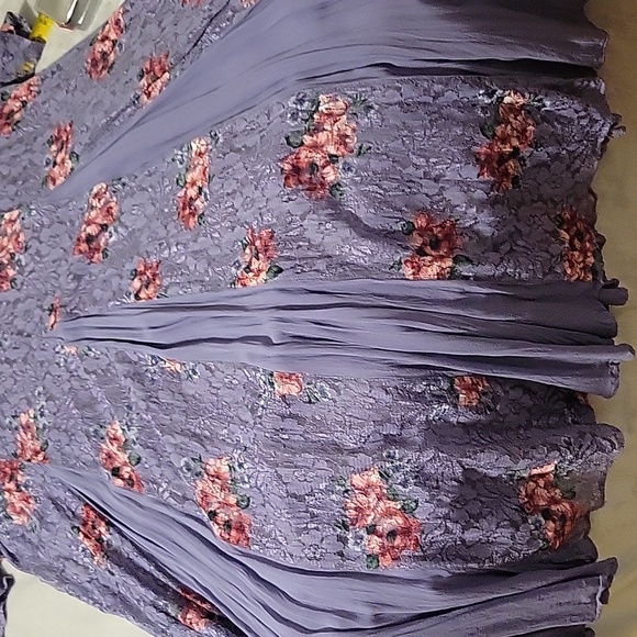 A Touch of Class Periwinkle lace dress. Plus sz BO - Picture 9 of 12